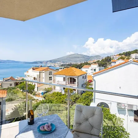 Luka'S View Appartement *